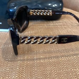 CHANEL SUNGLASSES BROWN AND GOLD